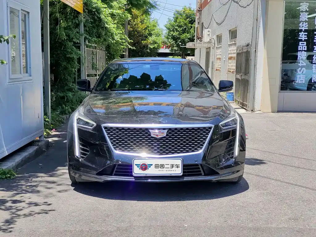 Фото 2 - Cadillac CT6