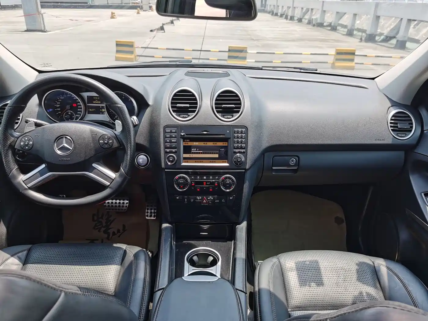 Mercedes-Benz M-Class AMG 2011 AMG ML 63 фото 9