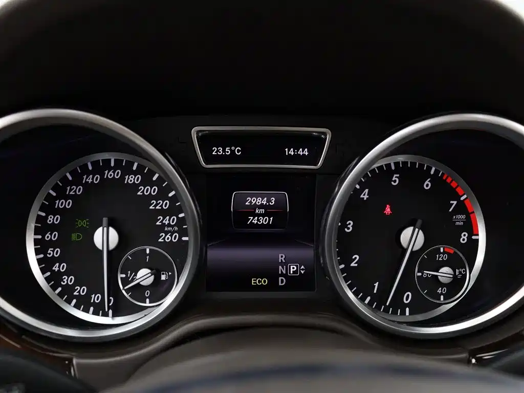 Mercedes-Benz M-Class 2015 ML 400 4MATIC Luxury фото 26