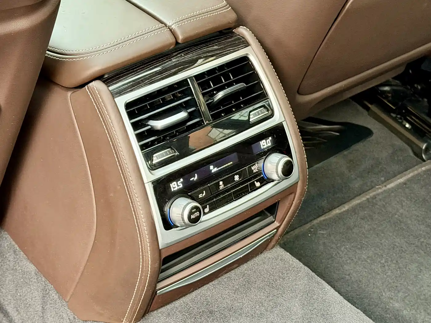 BMW 7 Series 2019 Facelift 730Li M Sport Package фото 16
