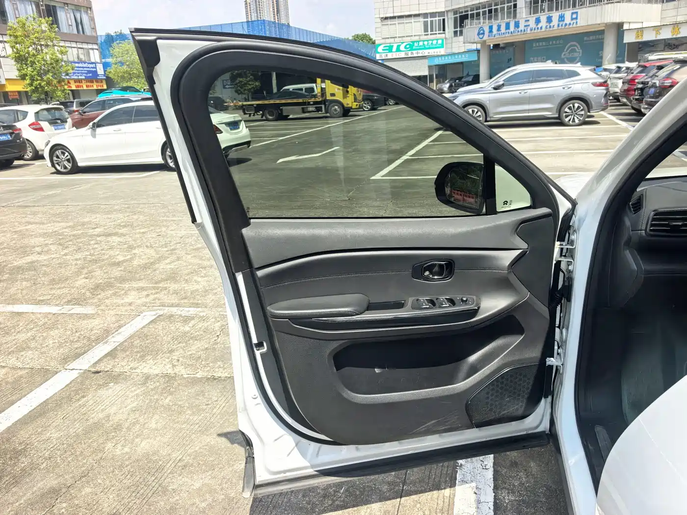 Фото 4 - NIO EC6