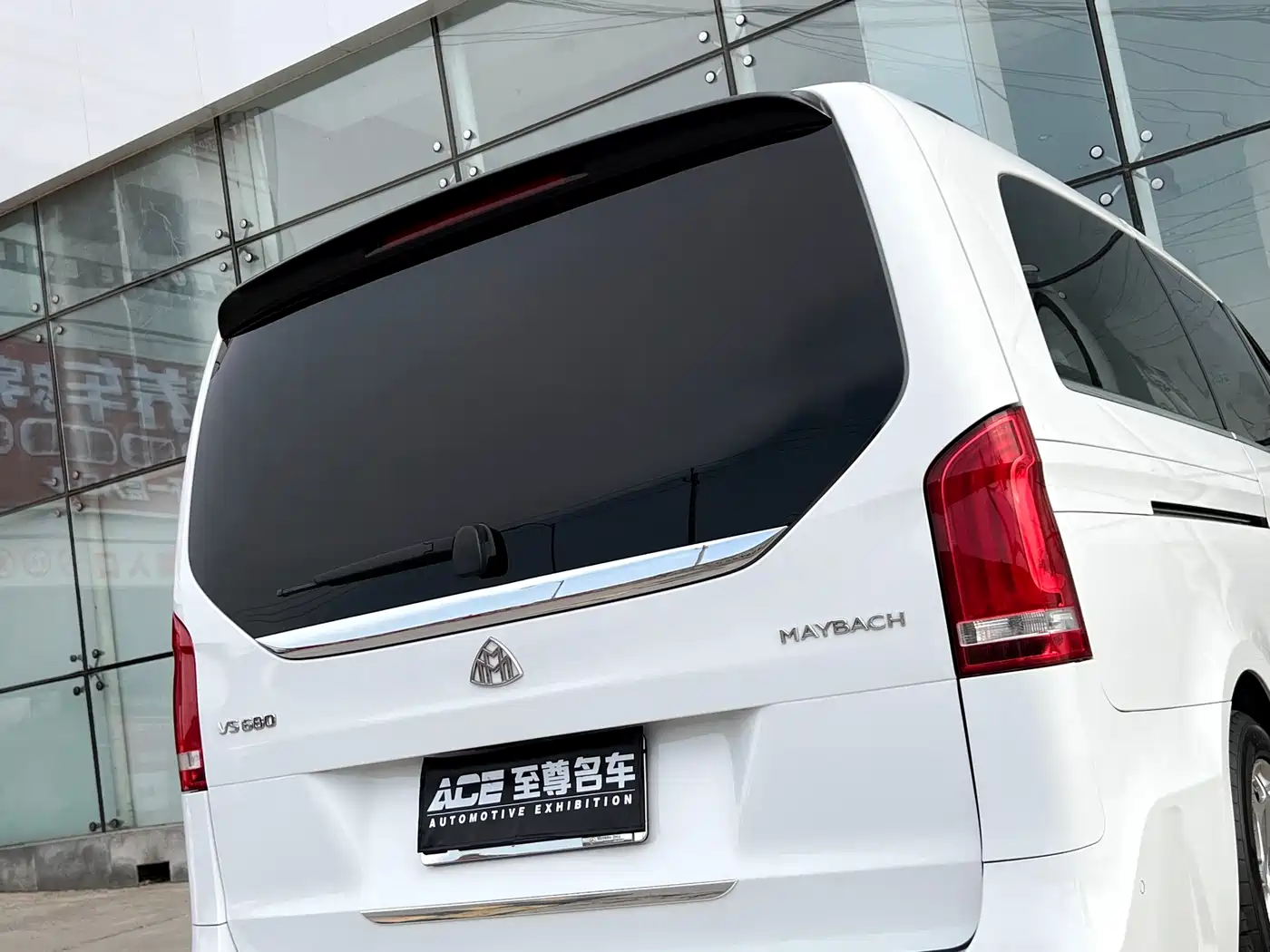 Mercedes-Benz V-Class 2018 V 260 L Premium Long Wheelbase Edition China VI фото 9
