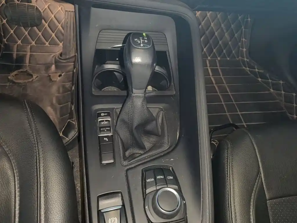 BMW X1 2019 sDrive18Li Fashion Model фото 14