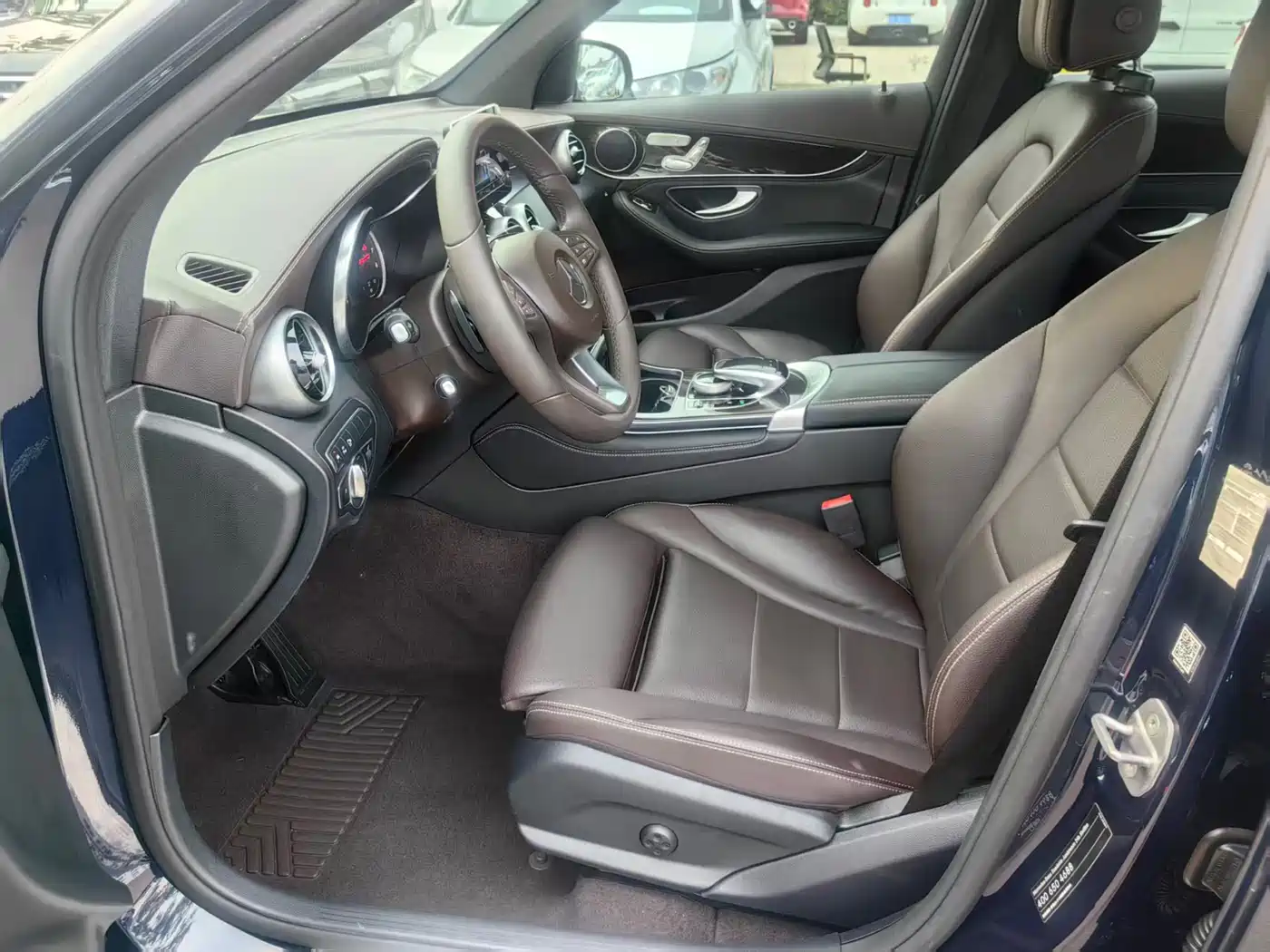 Mercedes-Benz GLC 2018 GLC 260 4MATIC Luxury фото 20