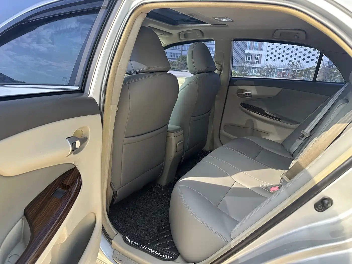 Toyota Corolla 2008 1.8L Automatic GL-i Sunroof Special Edition фото 8