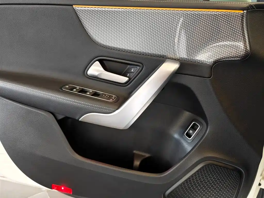 Mercedes-Benz A-Class 2022 Facelift A 200 L Sport Sedan Fashion Style фото 15