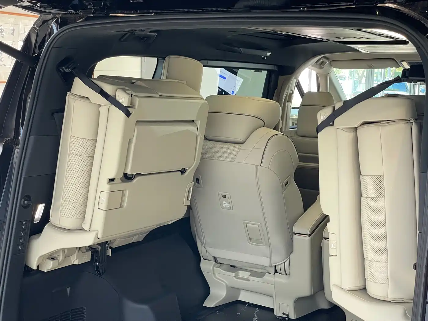 Toyota Vellfire 2024 Crown Hybrid 2.5L Executive Premium Edition фото 41