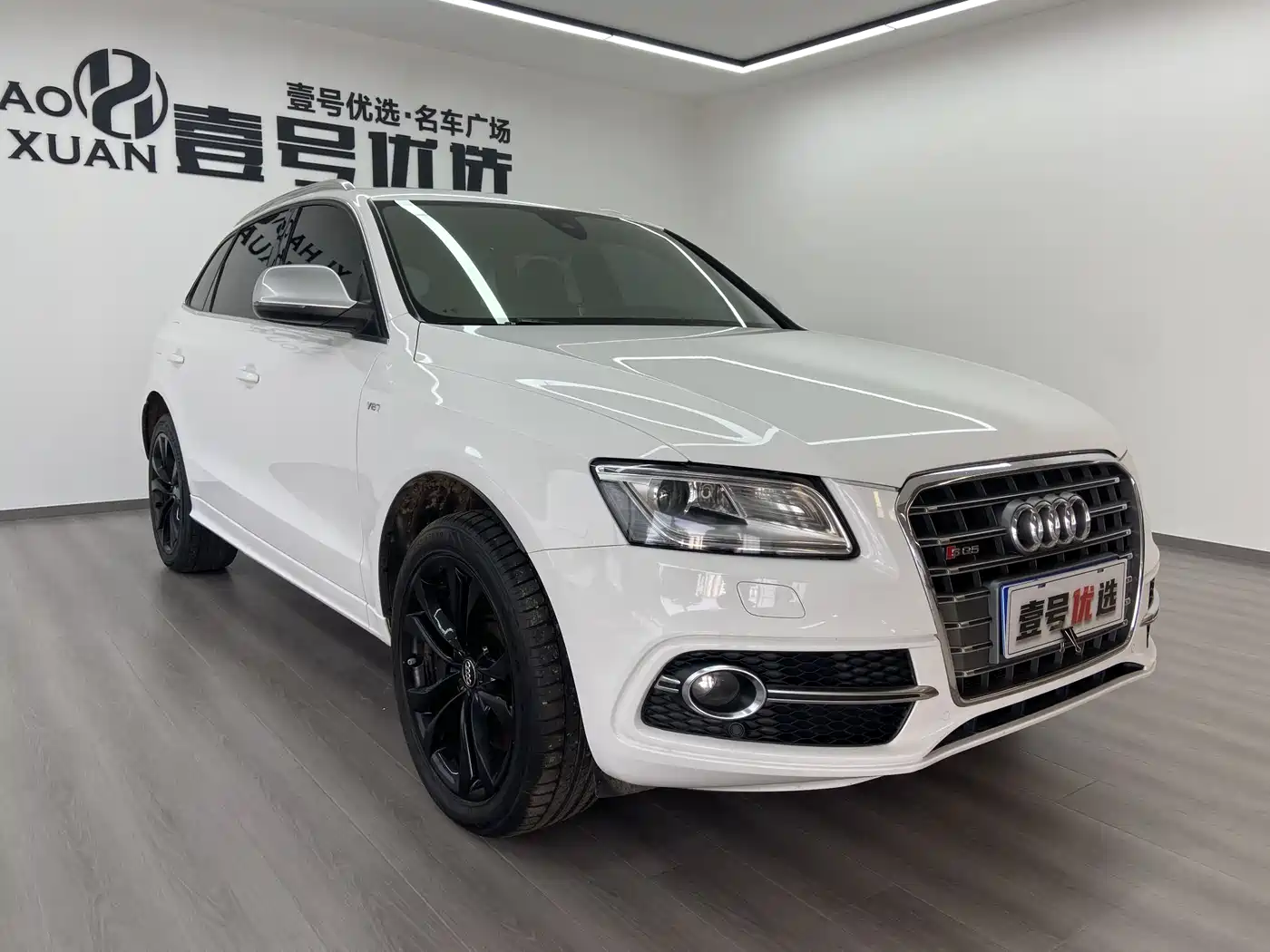 Audi SQ5 2014 SQ5 3.0 TFSI quattro фото 2