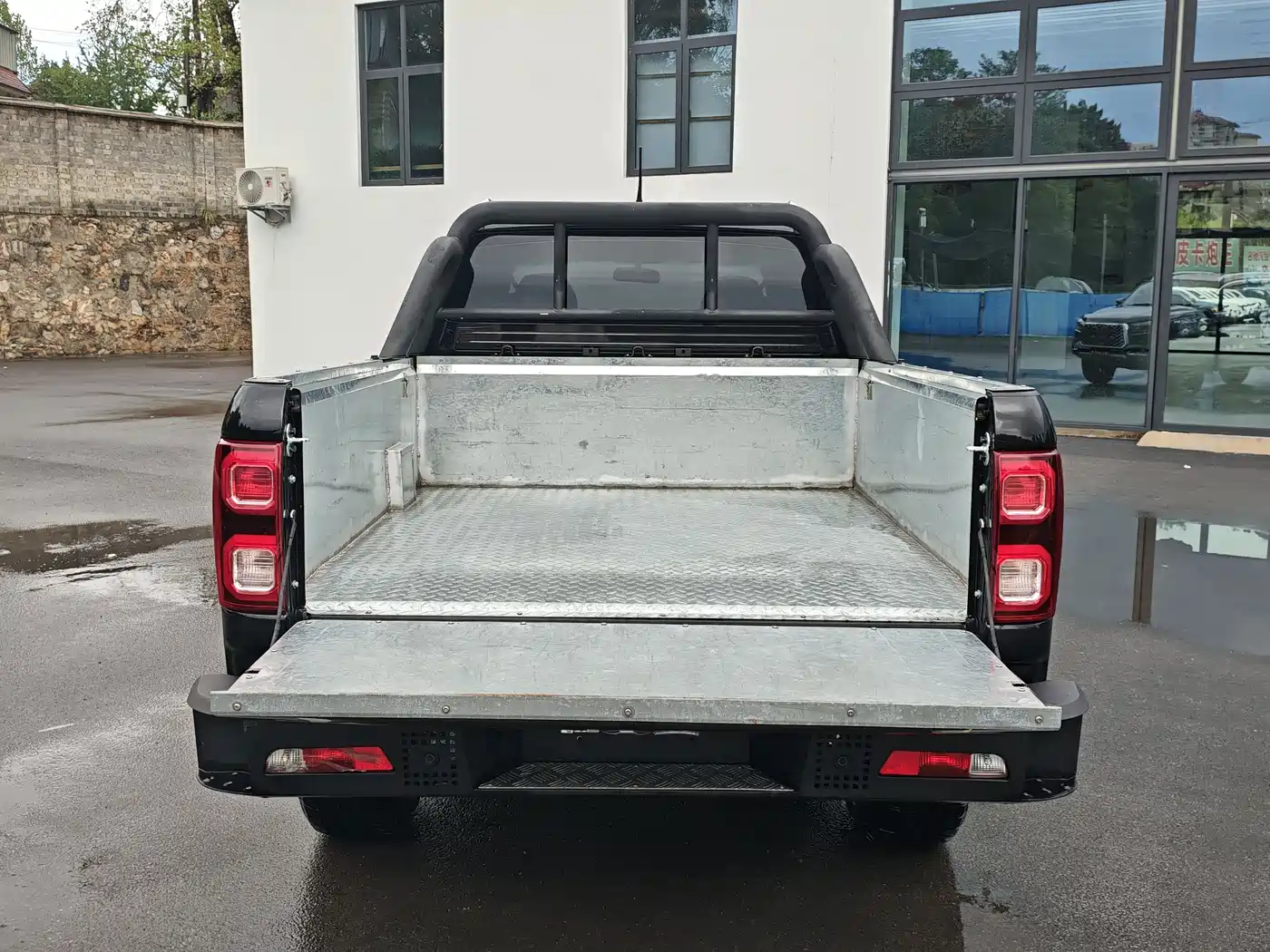 JAC Motors JAC T8 2025 2024 2.0T PRO Automatic Night Hawk Diesel 4WD Obsidian Edition Double Cab