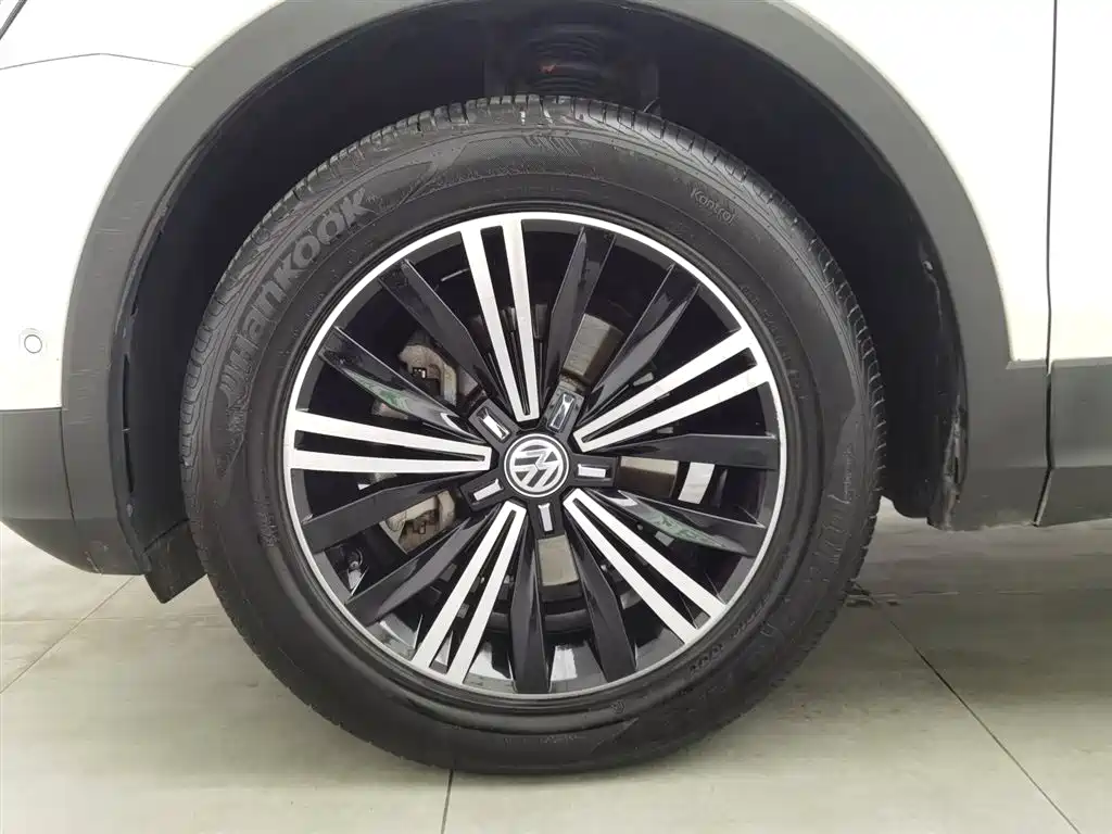 Volkswagen Tiguan L 2018 Facelift 330TSI Automatic 2WD Flagship Edition фото 17