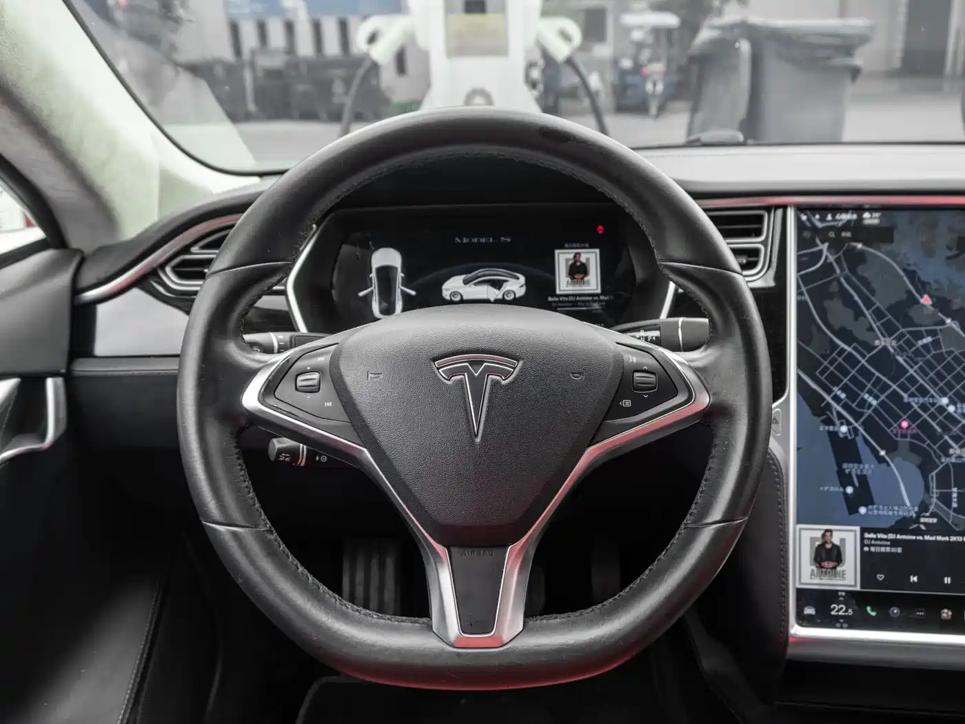 TESLA MODEL S