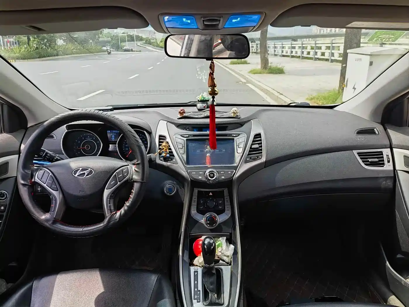 Hyundai Langdong 2012 1.6L Automatic Leading фото 8