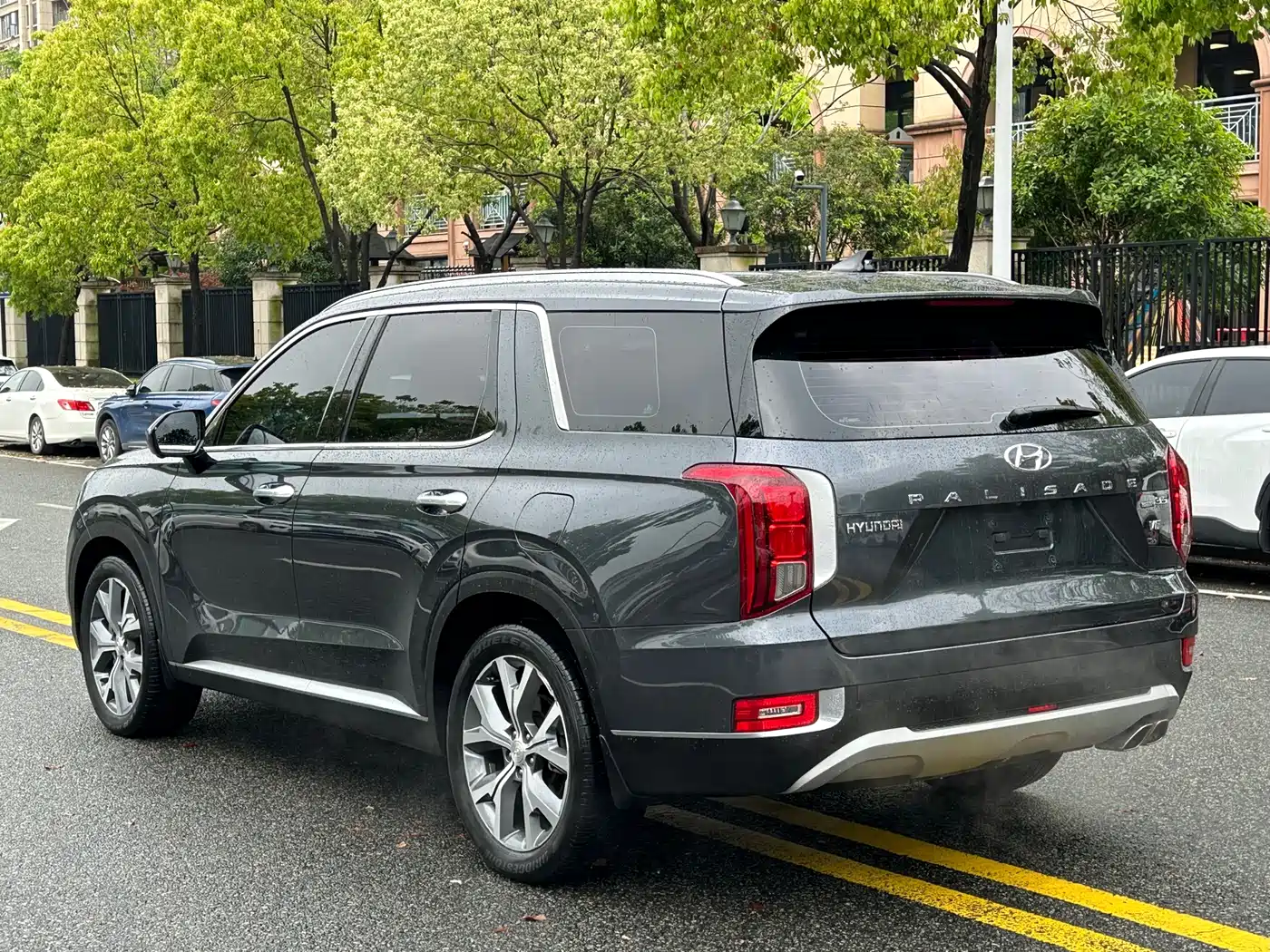 Hyundai Palisade 2021 3.5L Automatic 4WD GLS фото 4