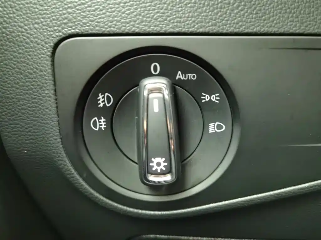 Volkswagen Tiguan L 2018 Facelift 330TSI Automatic 2WD Flagship Edition фото 21