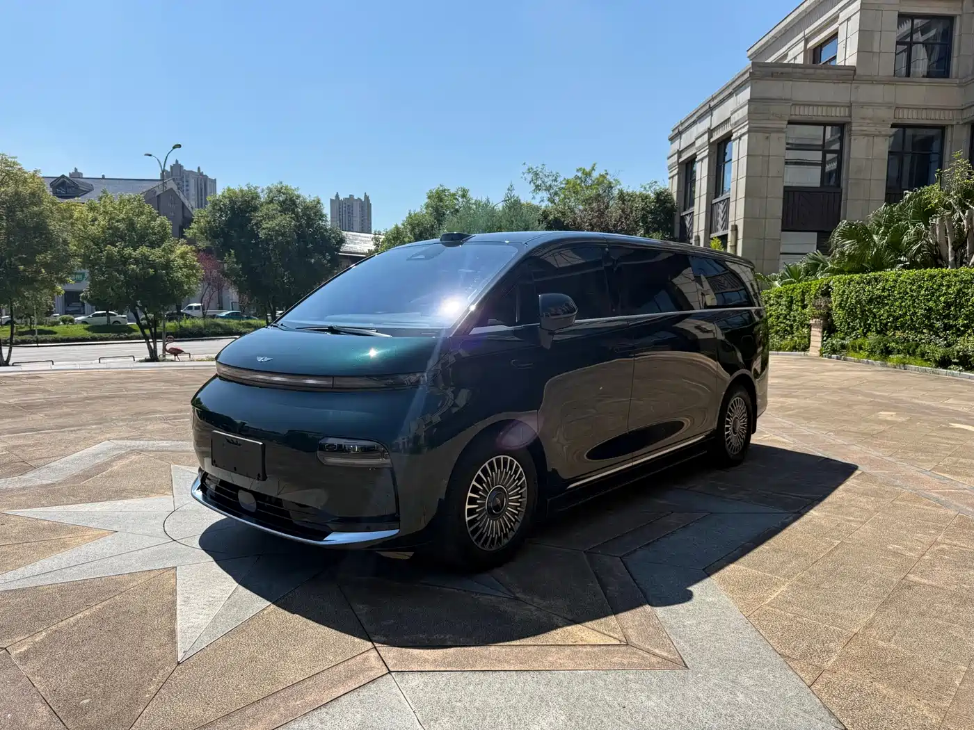 Geely Galaxy Yizhen L380 2025 2025 Model 805km Flagship Edition AWD