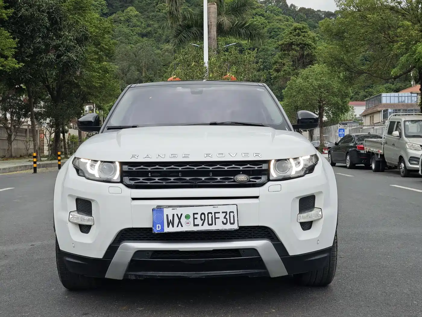 Land Rover Range Rover Evoque (Import) 2014 2.0T 5-door Brilliance Sport фото 2