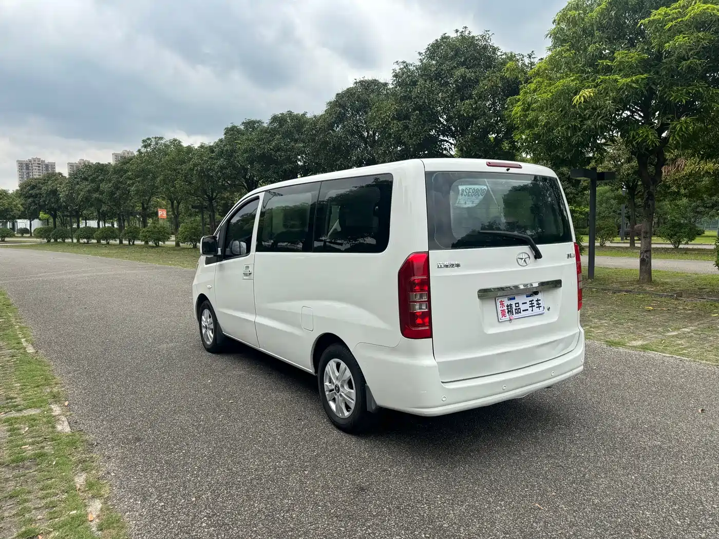 JAC Refine M3 2016 2015 Maker Edition 1.6L Luxury Smart