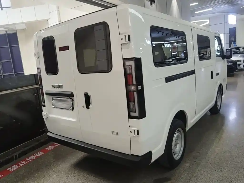 SRM Xinyuan Xinyuan E3 2026 2025 Model Fudi 310KM Utility Passenger