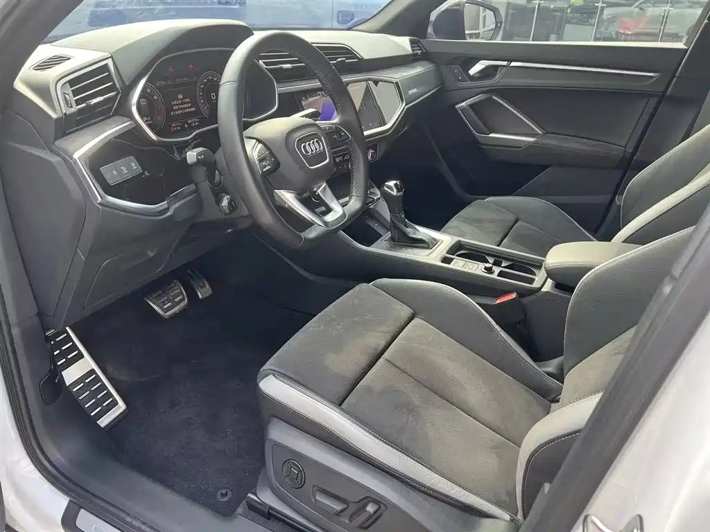 Фото 9 - Audi Q3