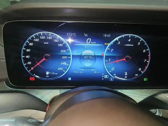 Mercedes-Benz E-Class 2023 E 300 L Luxury — фото 4