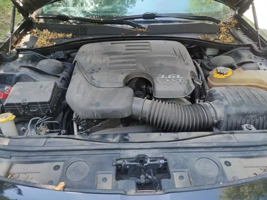 Chrysler 300C (Import) 2014 2013 3.6L Premium Edition