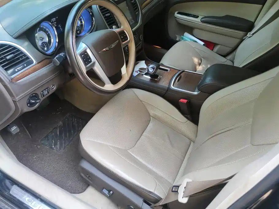 Chrysler 300C (Import) 2014 2013 3.6L Premium Edition