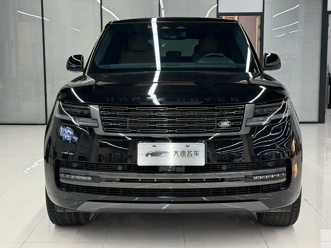 Land Rover Range Rover 2023 3.0 L6 360PS Golden Age Edition