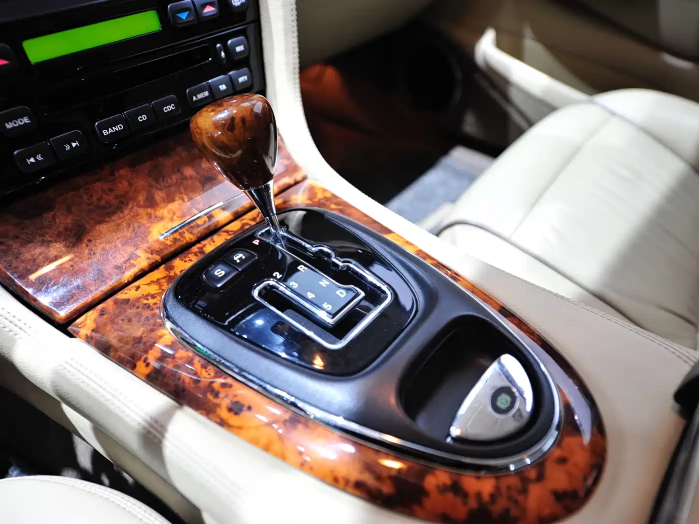 Jaguar XJ 2007 Model XJ6L 3.0 Royal Long Wheelbase фото 12