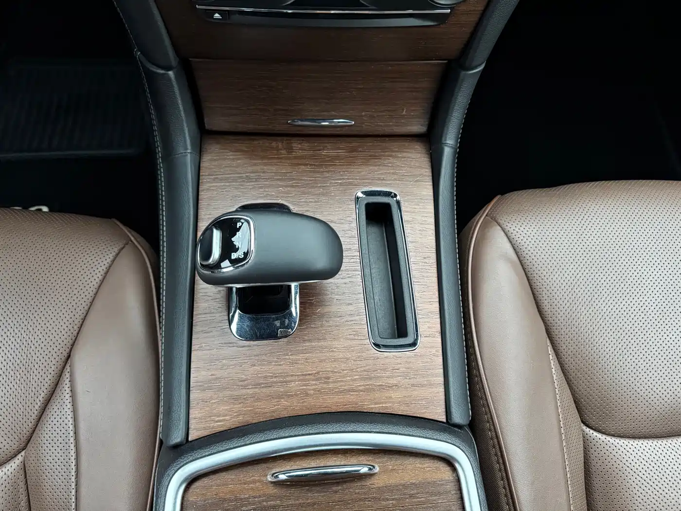 Chrysler 300C (Import) 2014 3.0L Excellence Edition фото 17