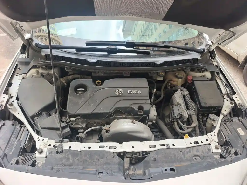 Photo 21 - Buick Verano