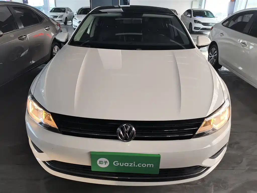 Volkswagen Lamando 2015 280TSI DSG Comfort фото 3