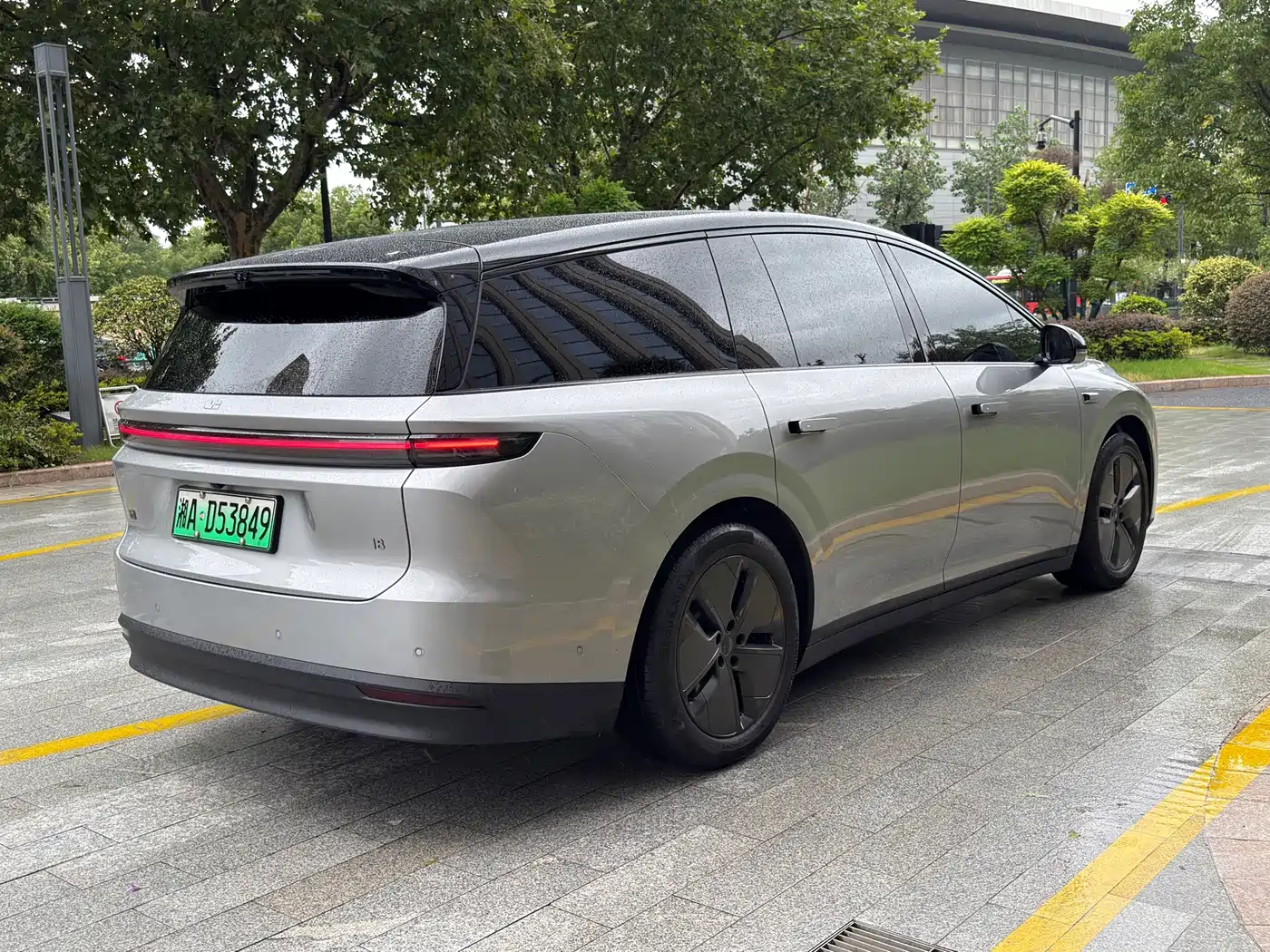 Li Auto Li i8 2025 2025 Standard Edition