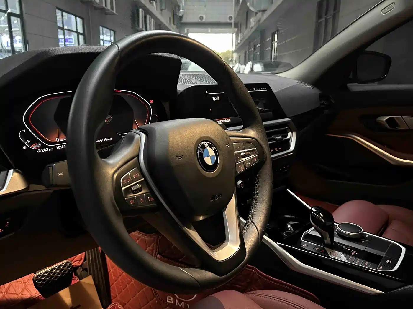 BMW 3 Series 2021 320i Sport Package фото 8