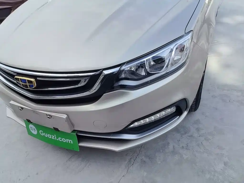 Фото 24 - Geely Vision