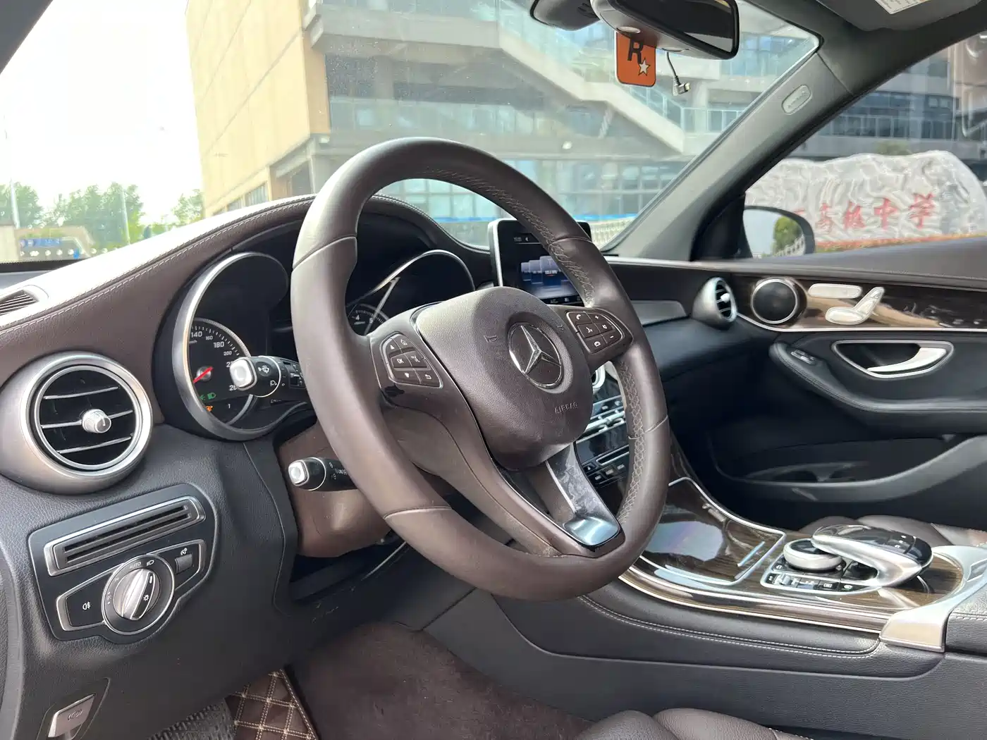 Mercedes-Benz GLC 2018 GLC 260 4MATIC Dynamic фото 11