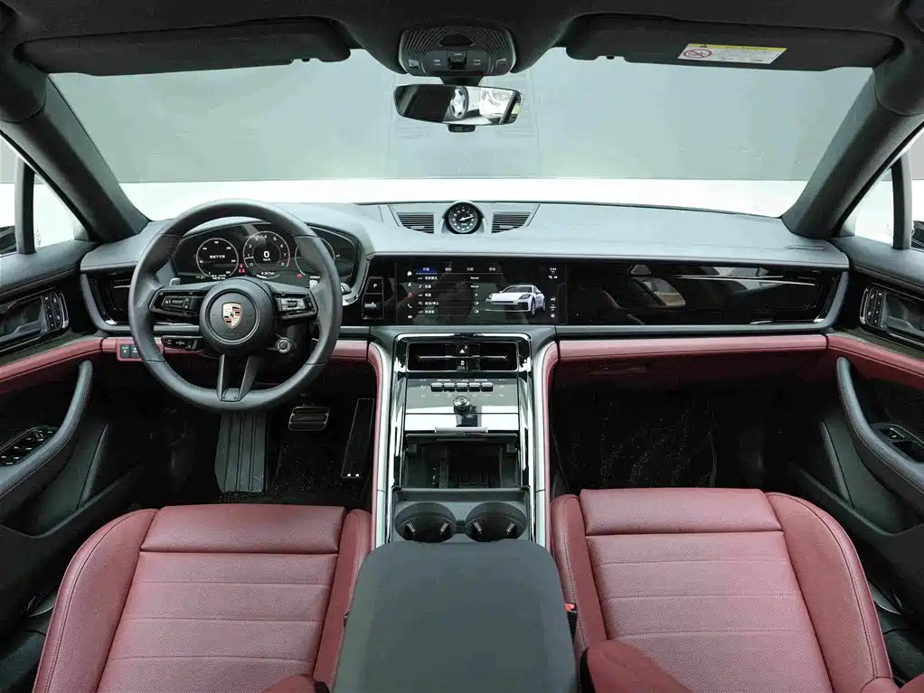 Photo 7 - Porsche Panamera
