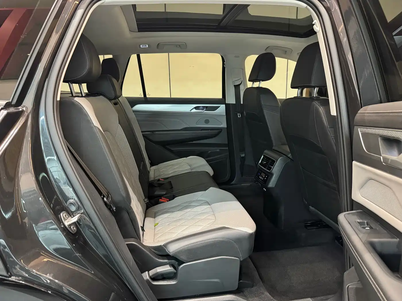 Volkswagen Talagon 2023 380TSI 4WD R-Line Touring Edition фото 9
