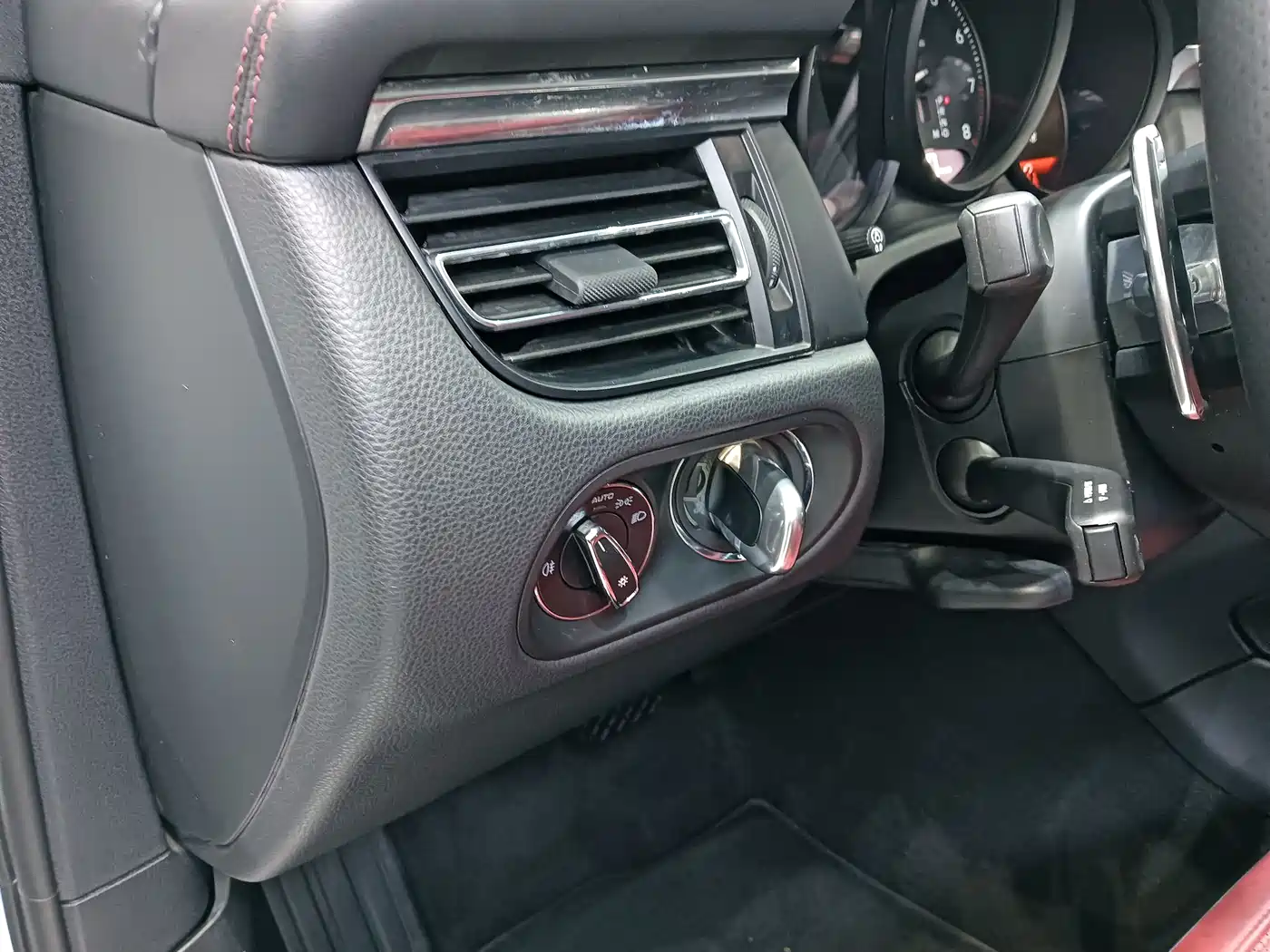 Porsche Macan 2023 Macan 2.0T фото 15