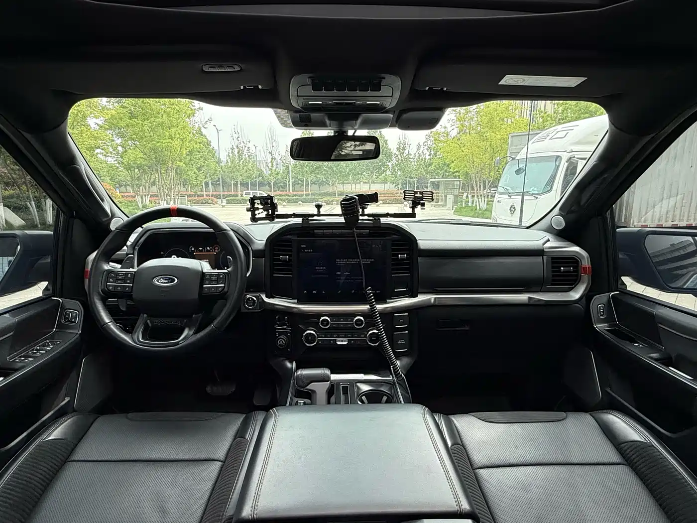 FORD F-150 RAPTOR