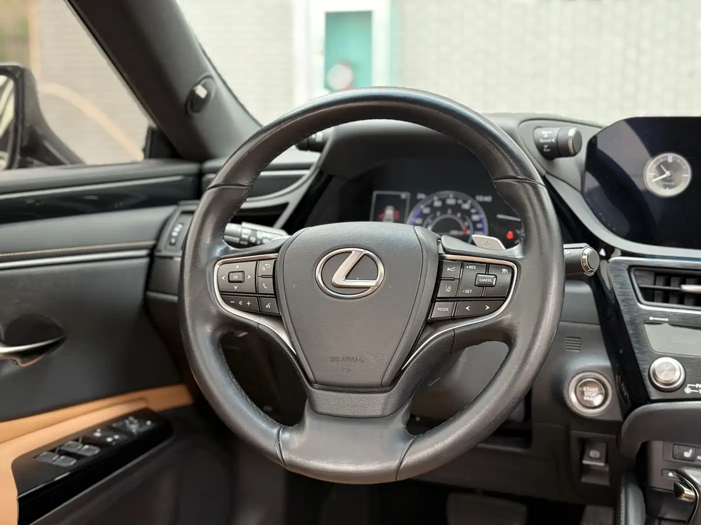 Lexus ES 2021 260 Excellence Edition фото 14