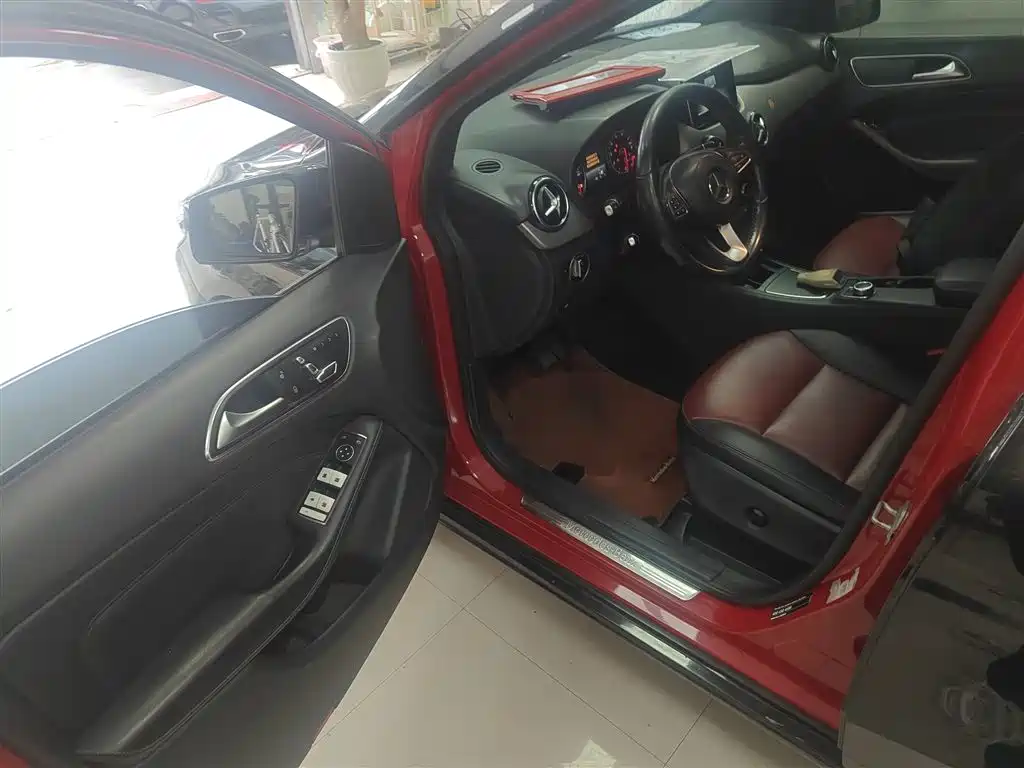 Mercedes-Benz B-Class 2015 B 200 Style фото 12