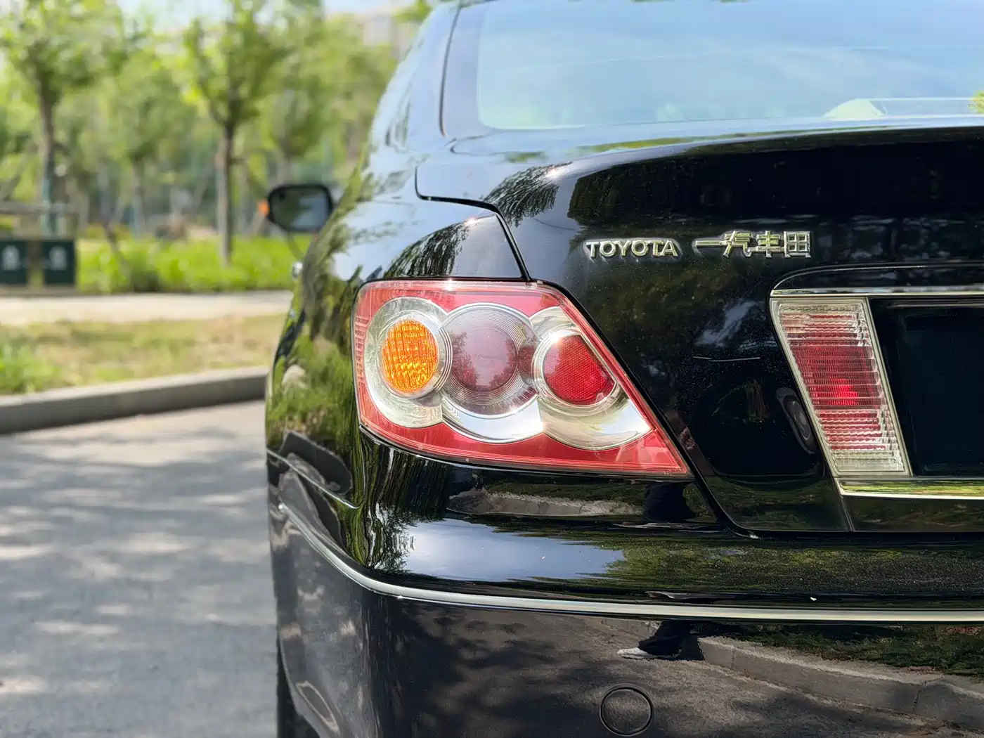 Toyota Reiz 2008 2.5S Special Commemorative Edition фото 27