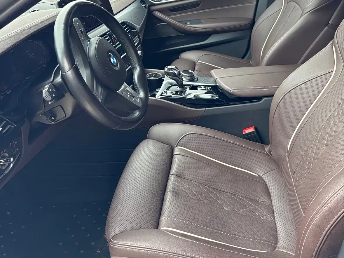 BMW 5 Series 2022 530Li Exclusive M Sport Package фото 8