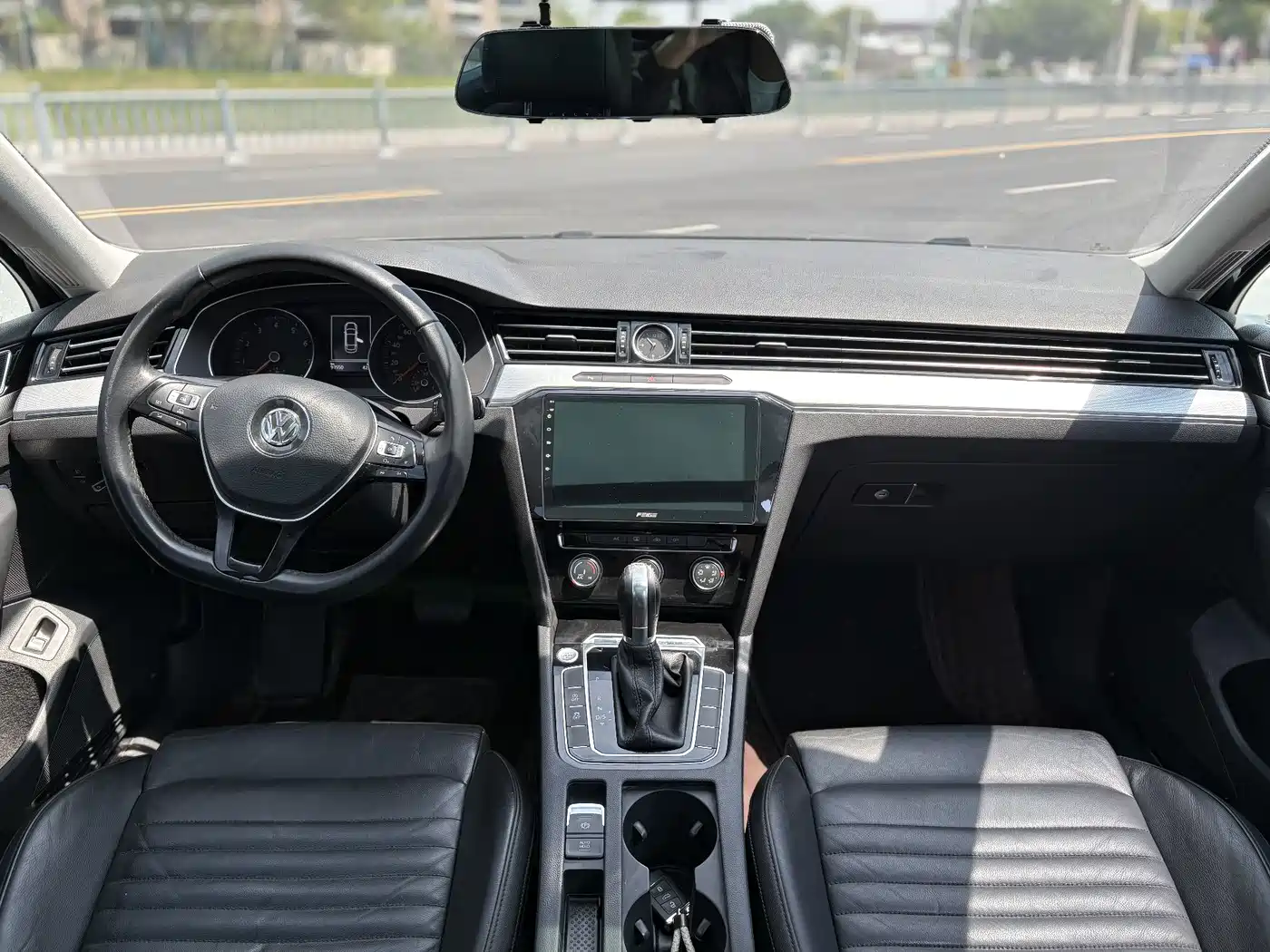 Volkswagen Magotan 2017 330TSI DSG Leading фото 7