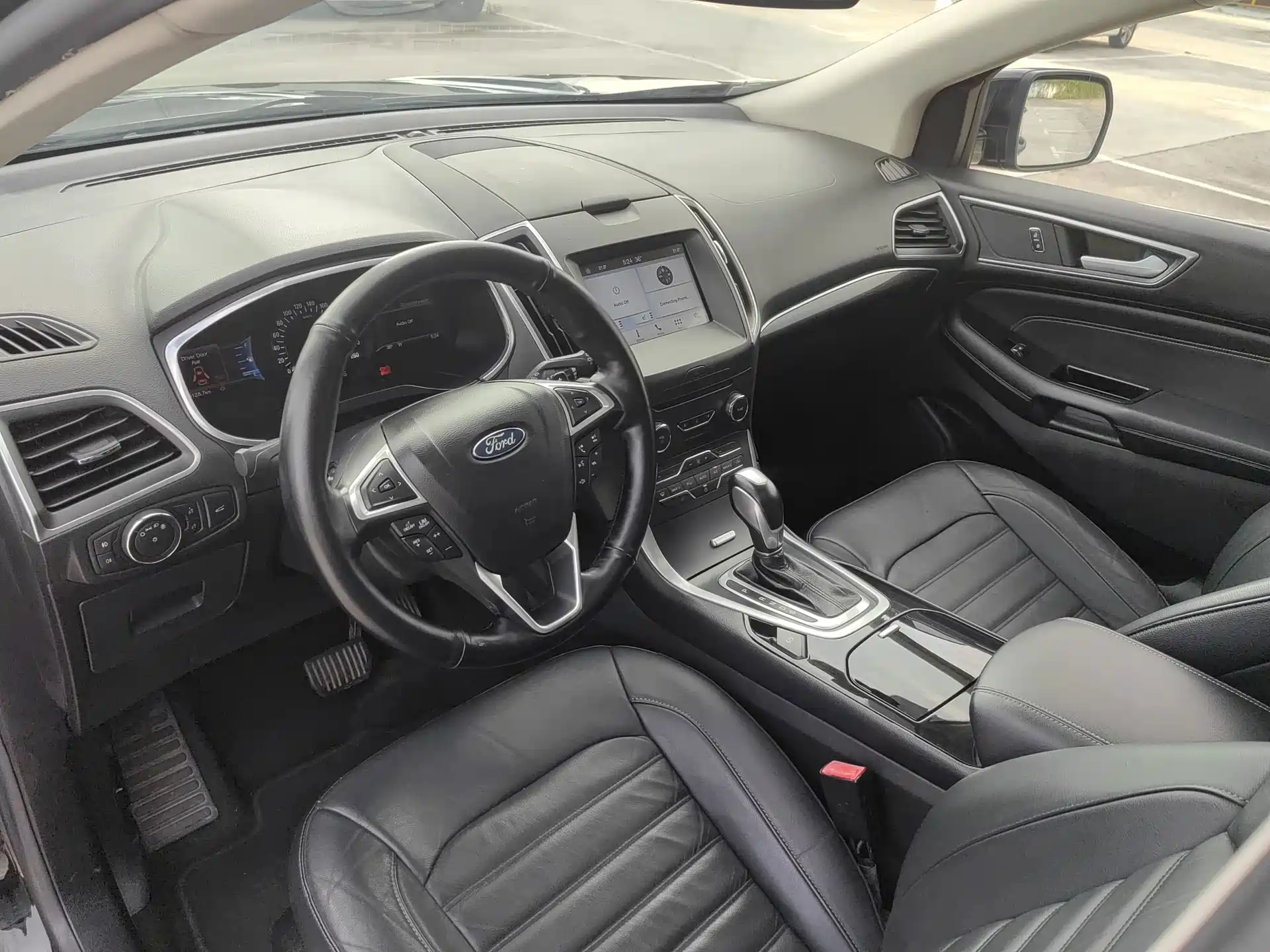 Фото 2 - Ford Edge