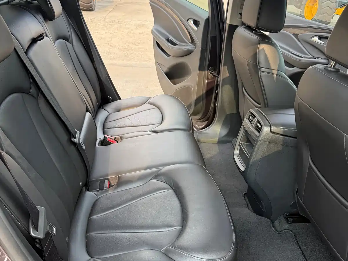 Фото 11 - Buick Envision Plus