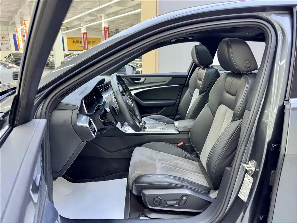 Audi A6L 2021 45 TFSI Exclusive Sport фото 5