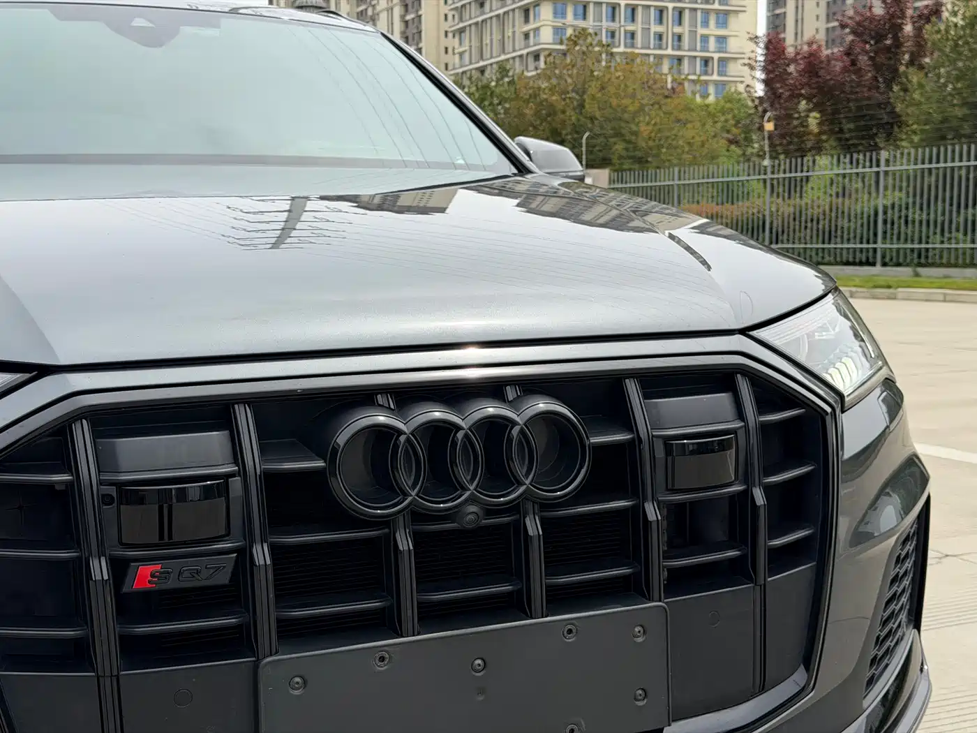 Audi SQ7 2024 4.0 TFSI Dark Knight Edition фото 22