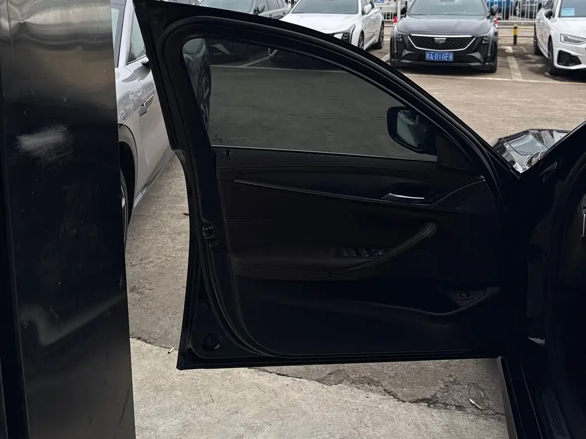 BMW 5 Series 2022 530Li Exclusive M Sport Package фото 7