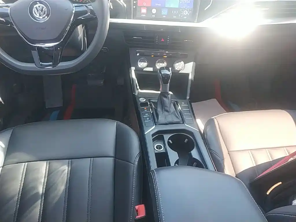 Volkswagen Passat 2019 Model 280TSI Business Edition China VI фото 14